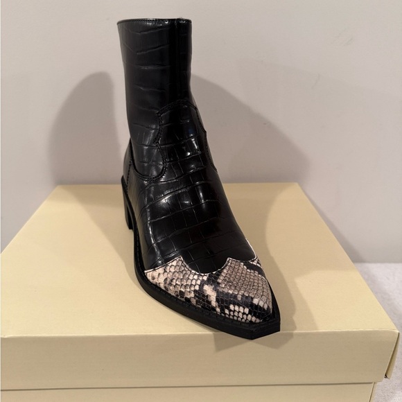 Open Edit Kiara Western women black Bootie/size 6.5 - Picture 2 of 9